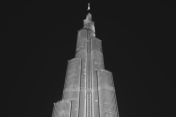Burj Khalifa and its beauty lights up to mark the International Thalassaemia Day '22